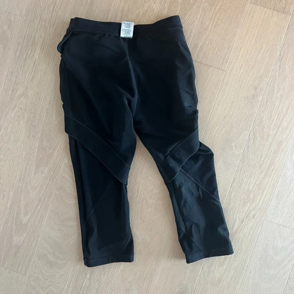 EUC Physiclo Pro Resistance Capris - Women's Small - Black - Picture 6 of 9